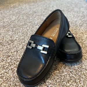 Boy’s classic-looking loafer with a comfortable breathable design